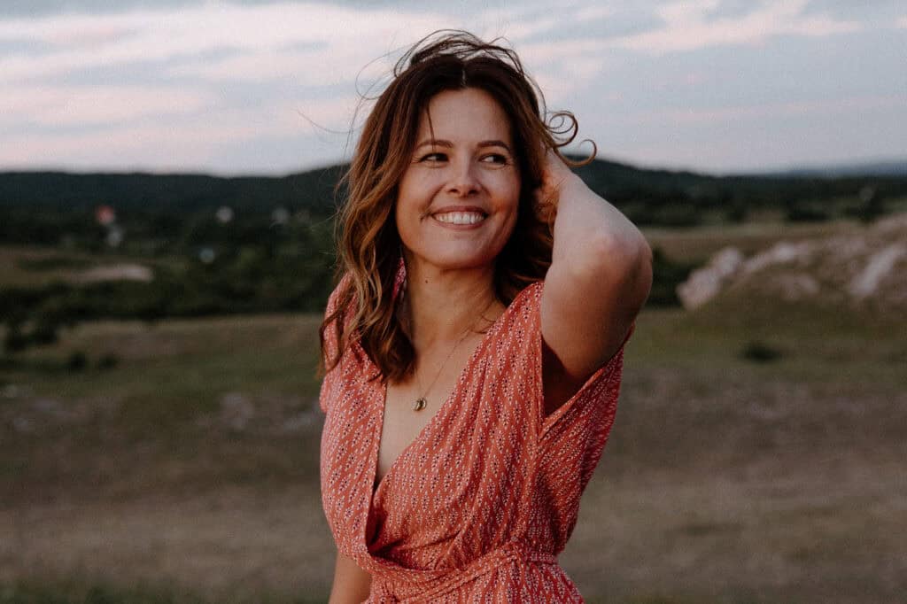 Családi fotózás a naplementében a Velencei-tó körül